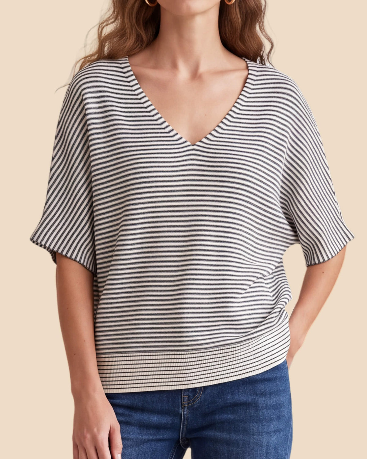 MoliSilk women's blue-and-white striped wool V-neck short sleeve sweater, V-neckline and striped knit close-up